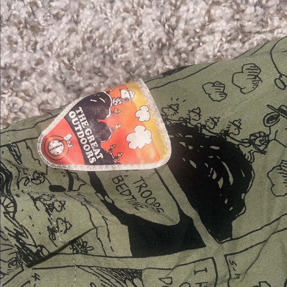 Peanuts Olive Comic Print Men's Shirt size small beagle scout - Picture 11 of 13